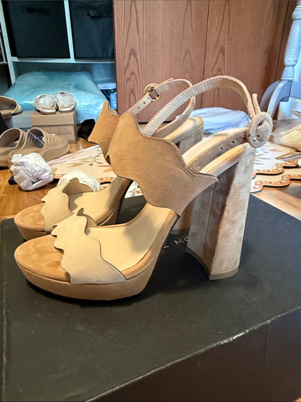 Pella Moda platform block suede leather heels